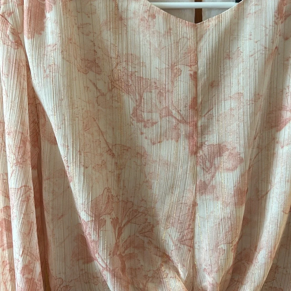 Express Blouse - Picture 2 of 5
